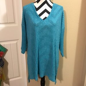 Aqua tunic. $8 🌟🌟🌟4 for $20🌟🌟🌟